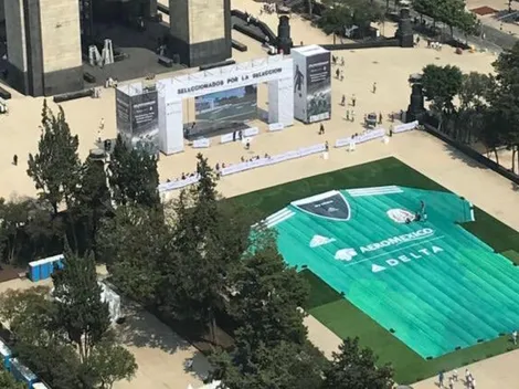 Aficionados del Tri firman megaplayera apoyando a la selección