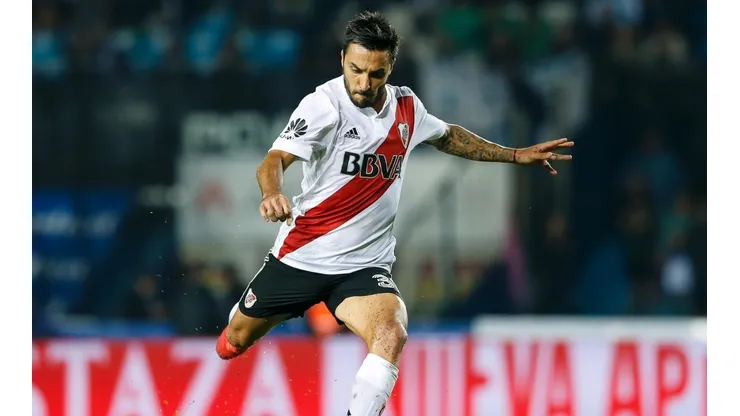 Scocco dejó en ridículo a Armani