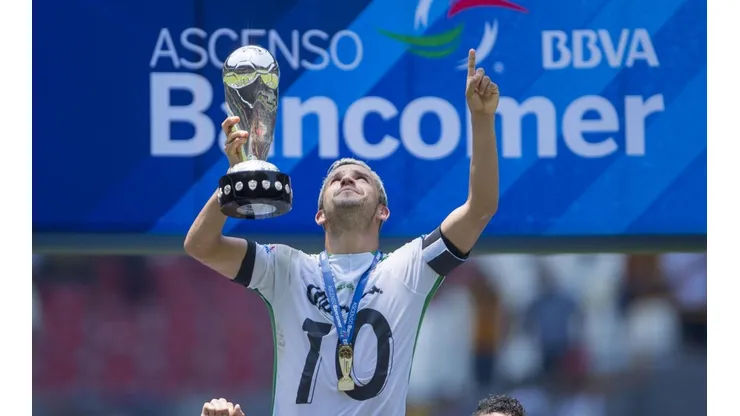 Cafetaleros empataron en el Jalisco a 2 goles pero el gol anotado en la ida les permitió coronarse (Foto: Mexsport)