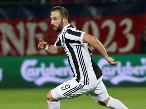 ¡No Higuaín, no! ¡Eludió al arquero y la tiró afuera!