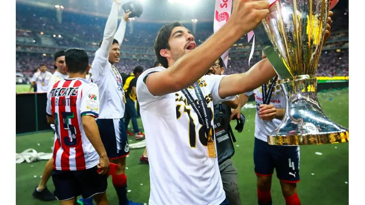 Foto de Rodolfo Pizarro, jugador de Chivas.