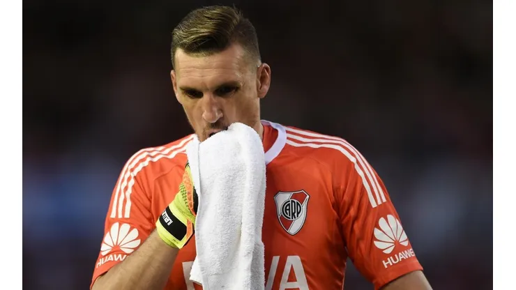 Franco Armani se hace cada vez más grande partido a partido.