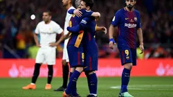 ADIÓS, CEREBRO. El abrazo de Messi a Iniesta en la final de la Copa del Rey (Foto: Getty).