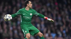 Boca tiene en el radar a Claudio Bravo
