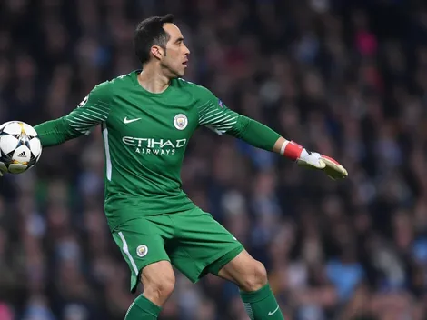 Boca tiene en el radar a Claudio Bravo