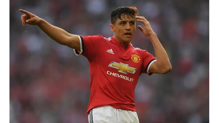 Foto de Alexis Sánchez con la camiseta de Manchester United