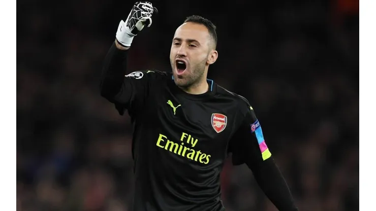 ¡HAY ARQUERO! David Ospina fue clave para mantener en cero el arco del Arsenal en los primeros 45'.