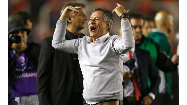Ariel Holan y su felicidad en la Copa Sudamericana.