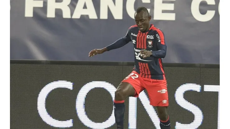 El partido fue reprogamado por mal tiempo (Foto @SMCaen)
