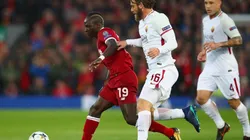 A LAS NUBES. Mané tuvo su gol a la media hora de juego ante Roma con Liverpool (Foto: Getty).