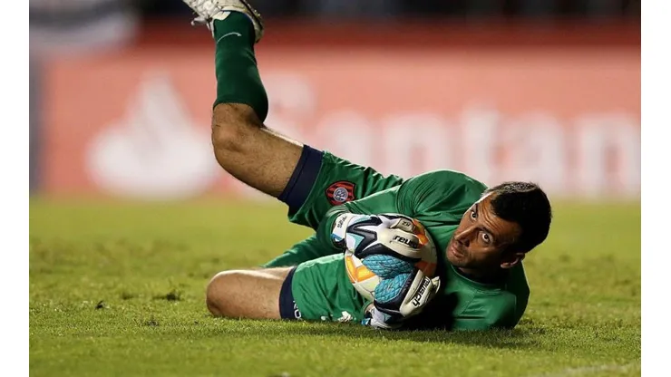 Sebastián Torrico en el arco de San Lorenzo.