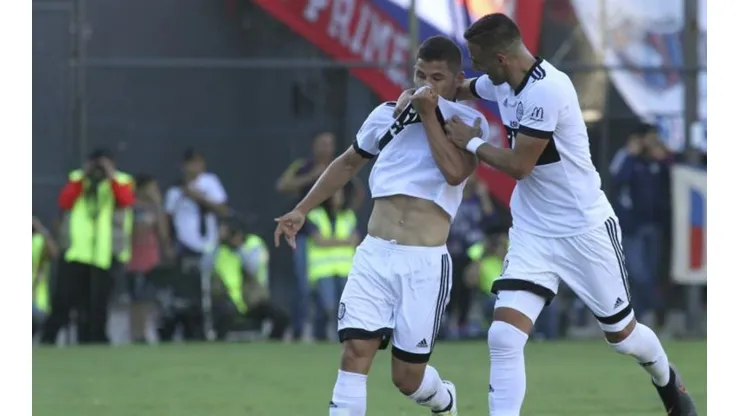 Richard Sánchez con la camiseta de Olimpia.