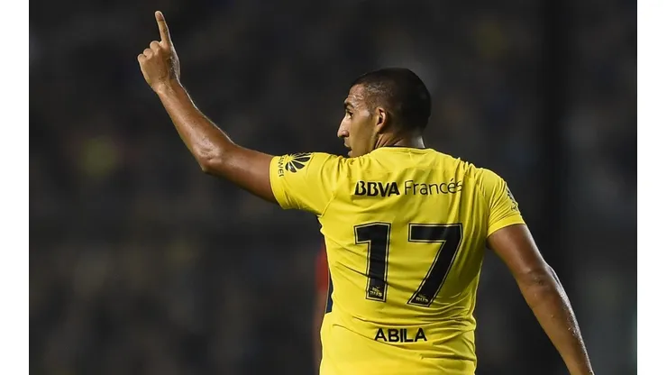 AHÍ VIENE RAMÓN. Wanchope metió un doblete contra Newell's y sueña con ser el goleador del campeonato.