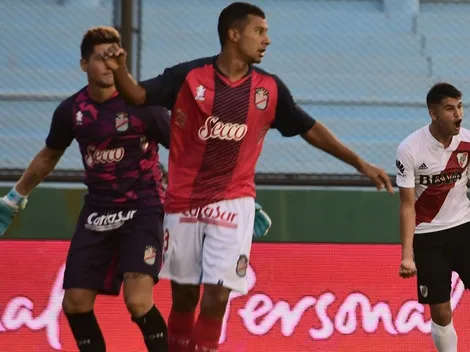 Palacios y Mora se disfrazaron de Messi e Iniesta y pusieron el primero de River