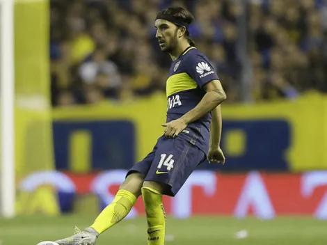 Superliga: Pérez pegó una patada criminal y se salvó de la roja