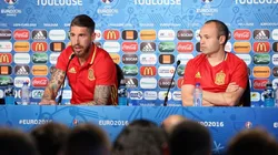 RIVALES PERO COMPAÑEROS. Iniesta y Ramos fueron pilares en la mejor España de la historia.