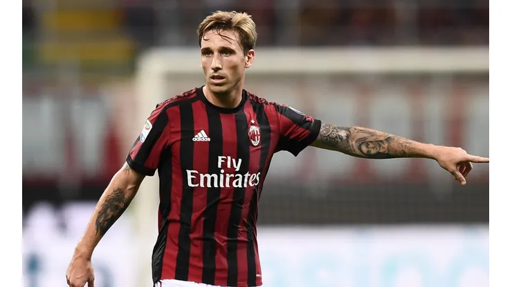 Lucas Biglia no tuvo un buen partido ante Benevento.