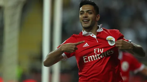 Raúl Jiménez, delantero del Benfica