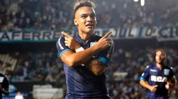 SIGUE MOJANDO. Tras una pequeña sequía, Martínez volvió a convertir.