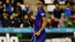 BAILE, YERRY. Pese a no tener muchos minutos, Mina le pone alegría a su paso por Barcelona.