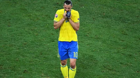 ¿SE LO PIERDE? Ibra no es muy aceptado por sus compañeros.