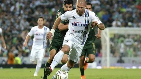 Tito Villa anunció su retiro del futbol