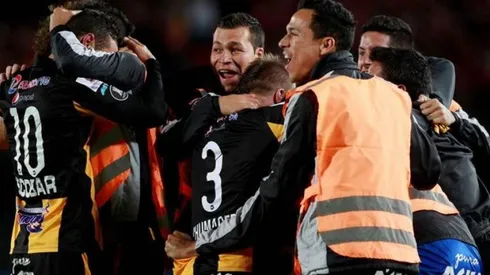 CELEBRA THE STRONGEST. El equipo boliviano le empató a Atlético Tucumán de la forma más curiosa.