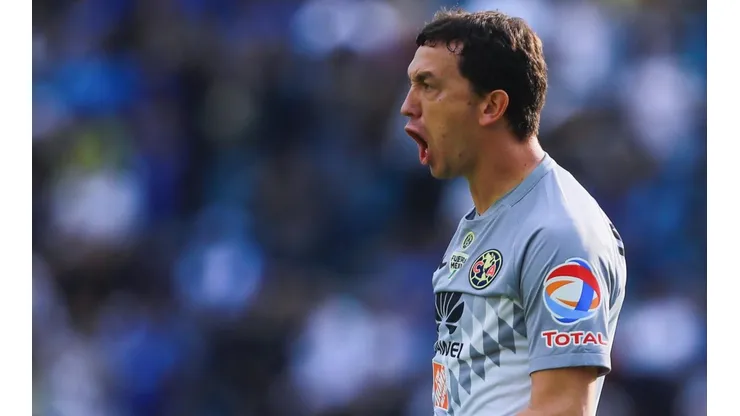 MARCHE UN ARQUERO. Agustín es hincha de Boca y evalúa volver al fútbol argentino.