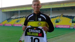 El volante disparó desde atrás de mitad de cancha.