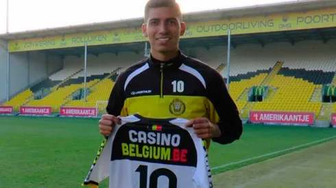 El volante disparó desde atrás de mitad de cancha.