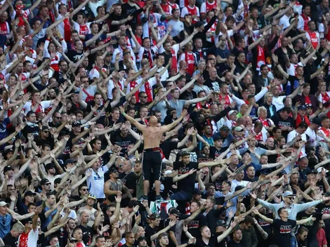 La barra del Ajax amenazó a los jugadores tras la derrota ante PSV