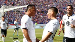 ¡VENGA ESE ABRAZO! Paredes agradece tras su segunda anotación.