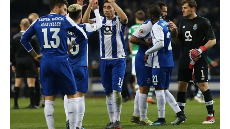 Héctor Herrera anota y le devuelve al Porto el liderato de Portugal sobre Benfica