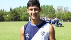 Caño, gambeta y rabona: un juvenil de Vélez hizo el gol del año