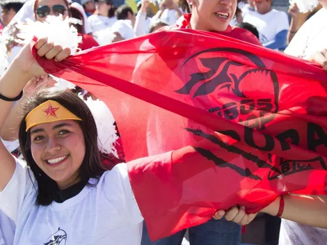 Nuestros respetos: Notable recibimiento de la afición a los Lobos BUAP