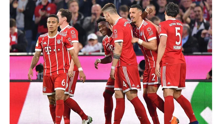 LOS REYES DE ALEMANIA. Bayern Múnich celebra su gol en el Allianz Arena por la Bundesliga (Foto: Getty).