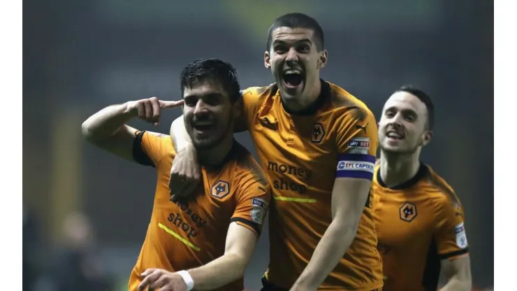 Wolves ascendió sin jugar gracias al empate de Fulham.