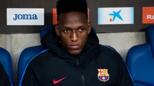 Foto de Yerry Mina en el banco de Barcelona.