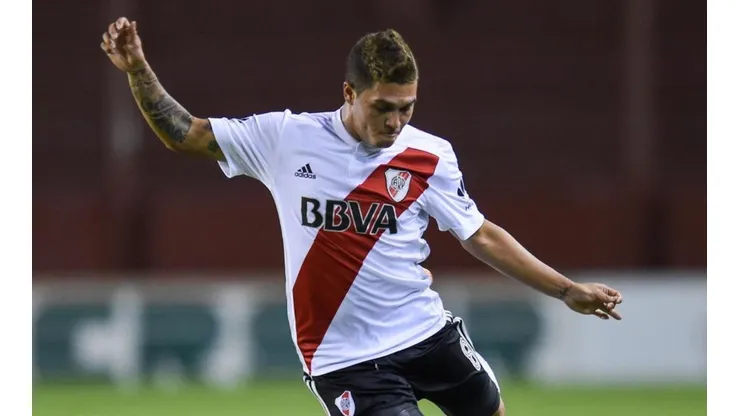 Juan Fernando Quintero con la camiseta de River.