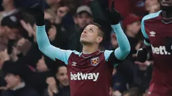 Chicharito con los colores de West Ham.