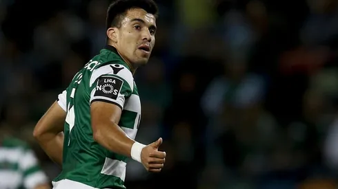 GESTO DE CRACK. Marcos Acuña dio el gesto del día en la jornada de Europa League.