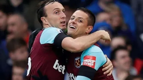 Noble intenta mantener al alza el ánimo del delantero mexicano