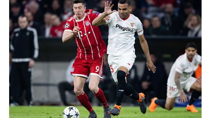 Mercado dejó a Lewandowski con un ojo negro y el polaco lo expuso ante todos sus seguidores