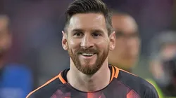 Messi cuidó y acarició la pelota como si fuese su hijo