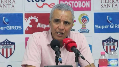 Alexis Mendoza fue despedido de su cargo como DT de Junior