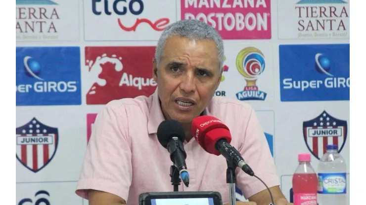 Alexis Mendoza fue despedido de su cargo como DT de Junior