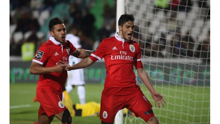 Raúl Jiménez rescató al Benfica de perder el liderato de la Primeira Liga (Foto: @SLBenfica)