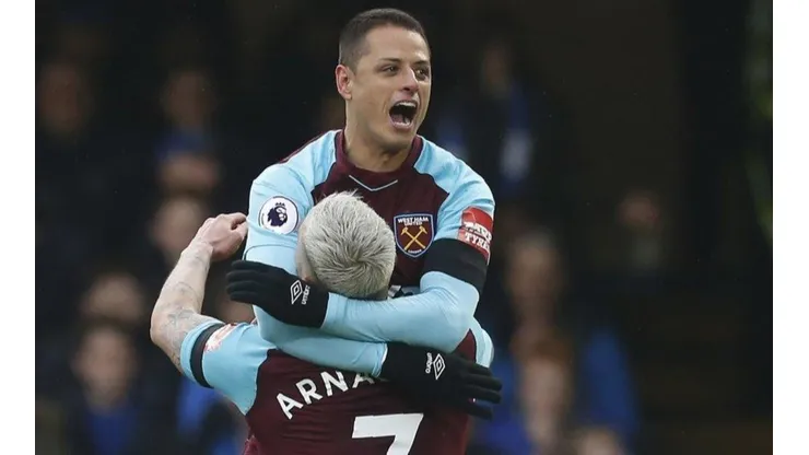 Chicharito le arruinó la fiesta al Chelsea con una gran definición