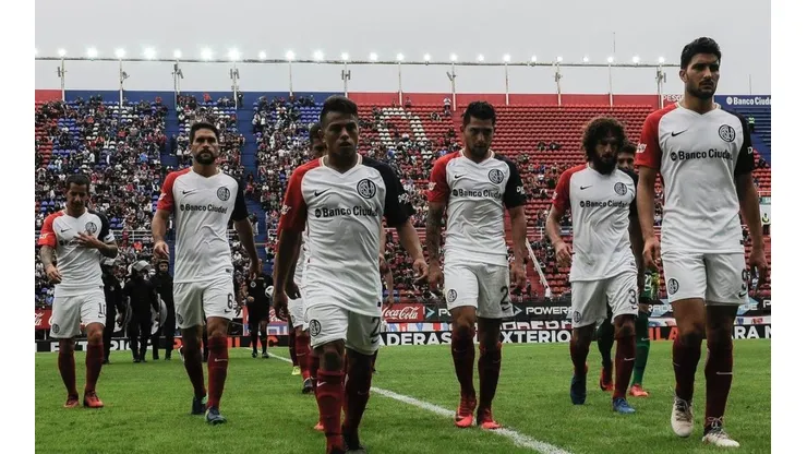 CON LA CABEZA GACHA. San Lorenzo y una derrota que lo deja lejos de los líderes.