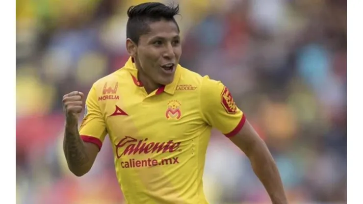 Ruidíaz convirtió un golazo para Morelia en el Estadio León.